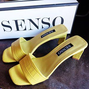 SENSO Yellow Croc-Embossed Flats